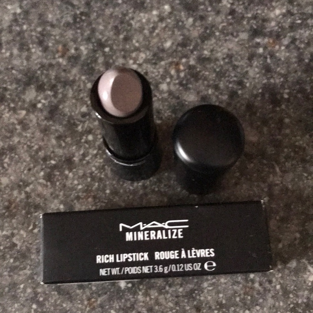 MAC Rich Lipstick Rouge • Ionized